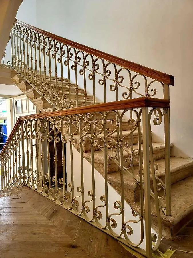 Villa Damiani بولا